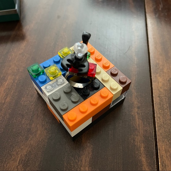 Barney’s NY x LEGO sterling silver ring - Picture 9 of 12